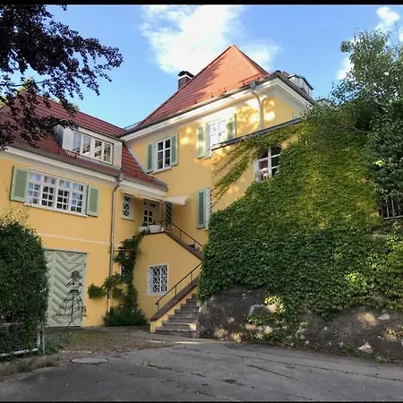 Apartment Romantischer Villenteil In Der Barock- Und Musikstadt *